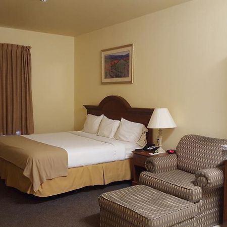 Reddy Hotel Plainview Екстериор снимка