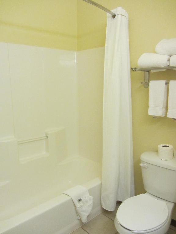 Reddy Hotel Plainview Стая снимка